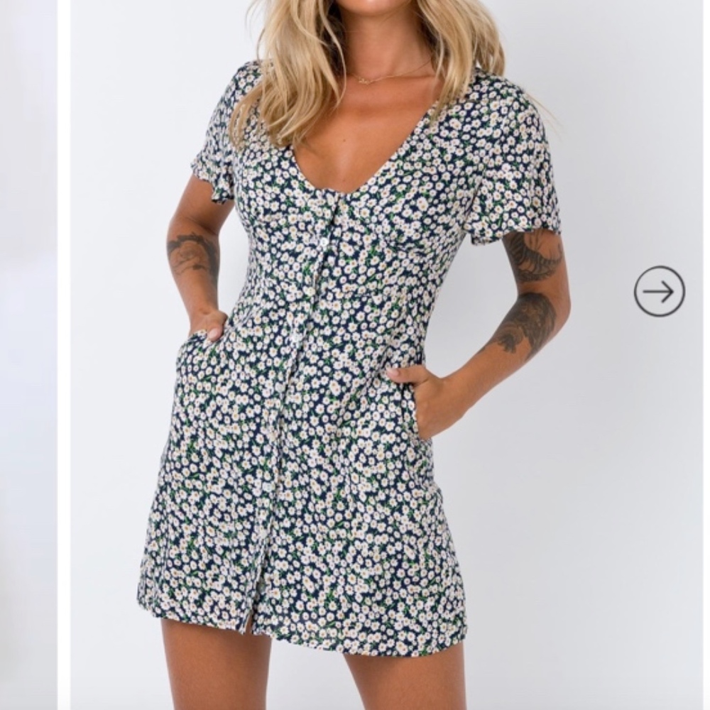 BRAND NEW Princess Polly Dress